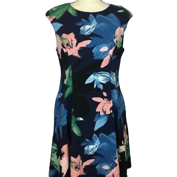 Like New Vince Camuto Dress - Picture 5 of 9